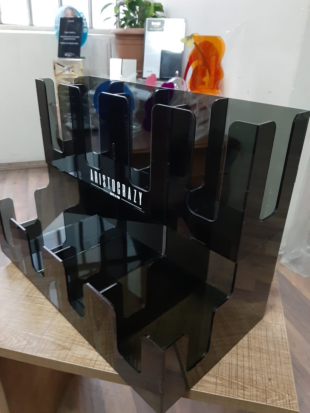 Pleksi Teşhir Standı